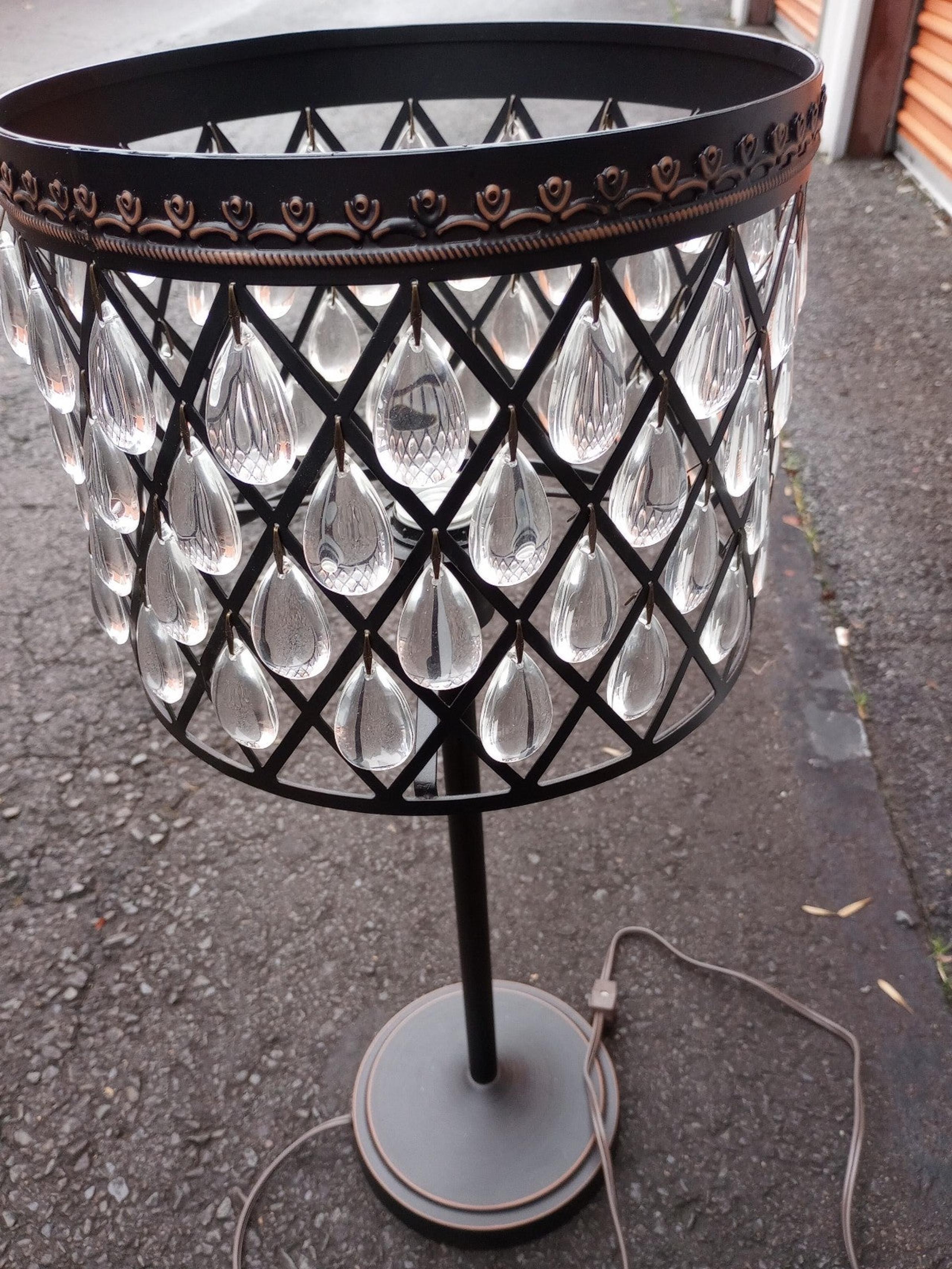 Elegant Allen Roth table lamp