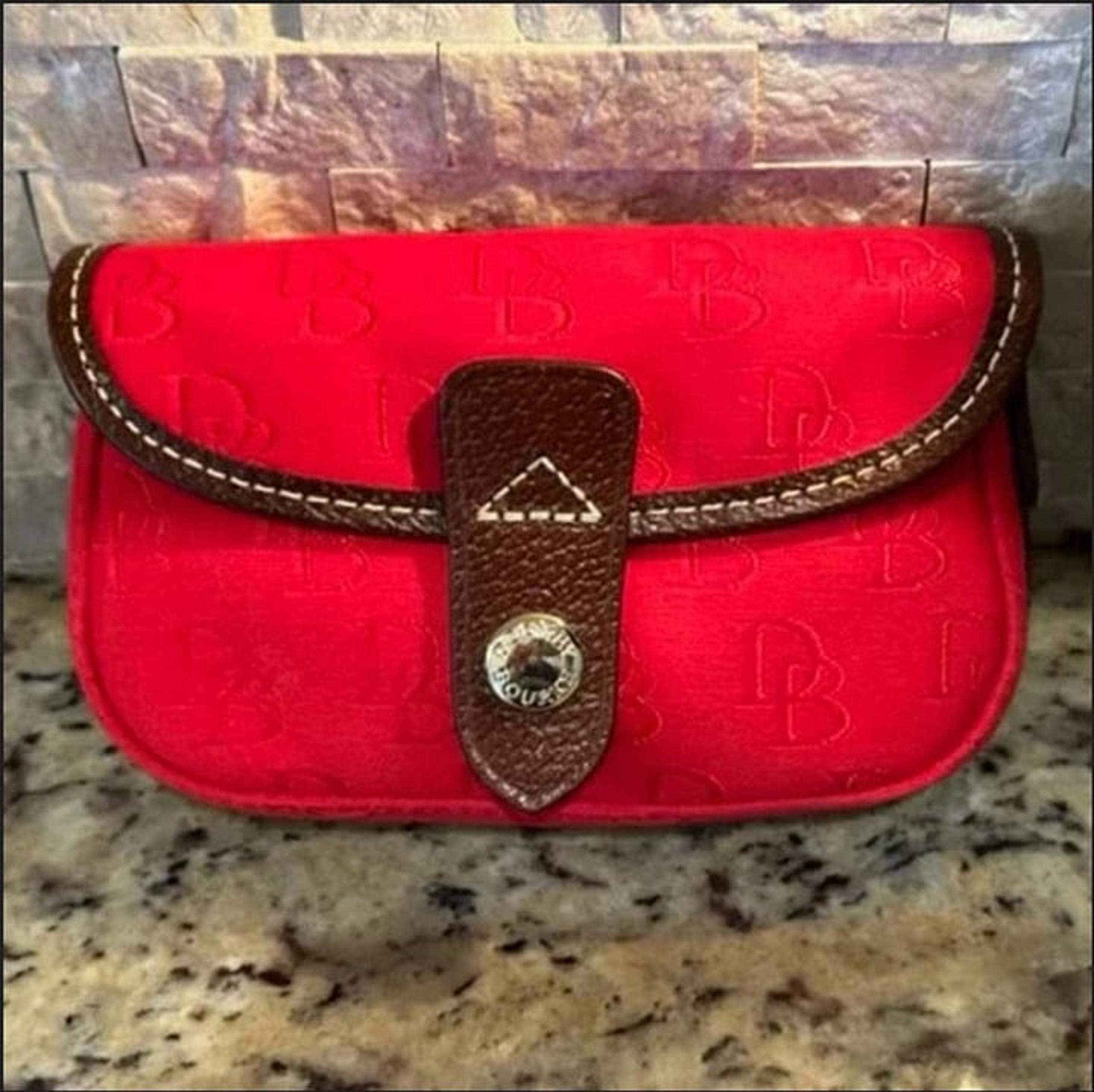 Vintage Verified Registered Dooney & Bourke Wristlet Purse Clutch & Registration