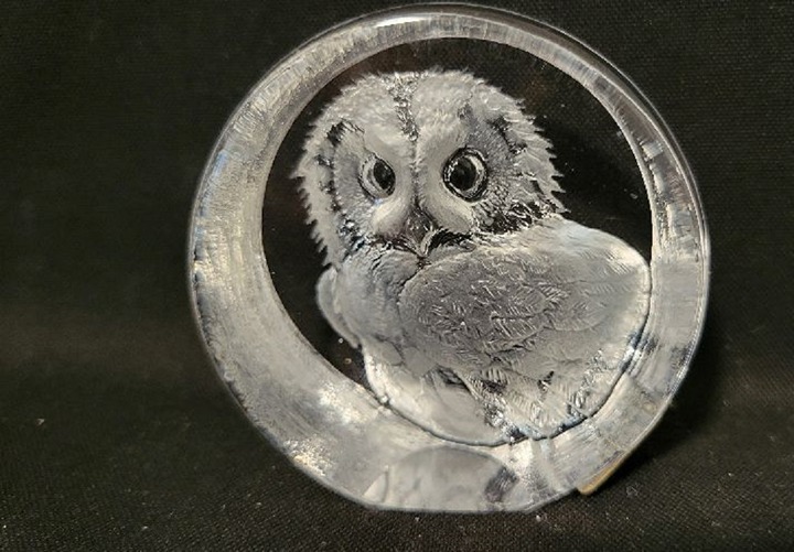 Mats Jonasson Sweden full lead crystal collectors society signed
