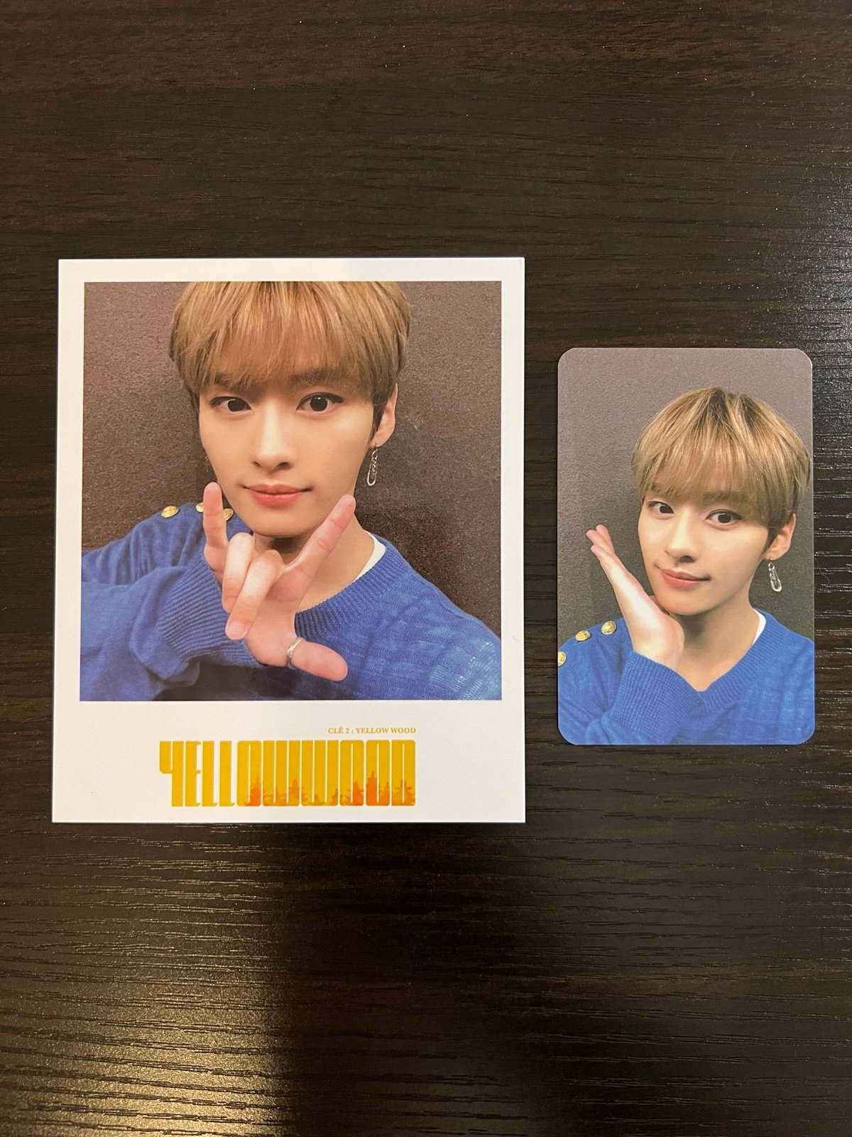 Stray Kids Lee Know Yellow Wood Taiwan Photocard and Polaroid Set