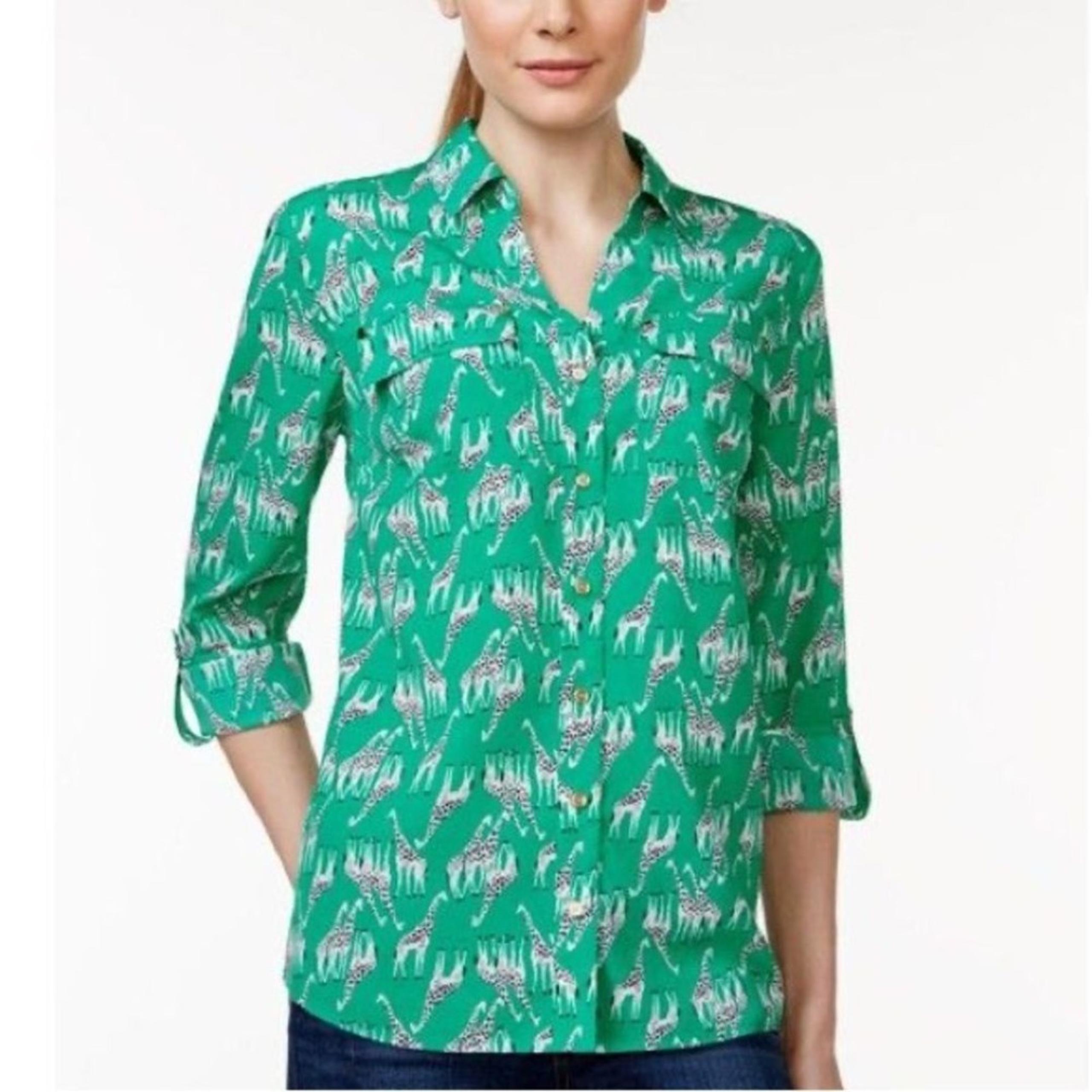 Charter Club Women’s Green Giraffe Animal Print Button Down Shirt size small