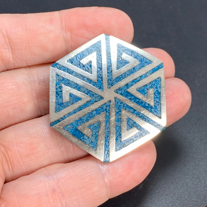 VTG Sterling Silver 925 Crushed Turquoise Geometric Design Brooch Size 1.5 Wide