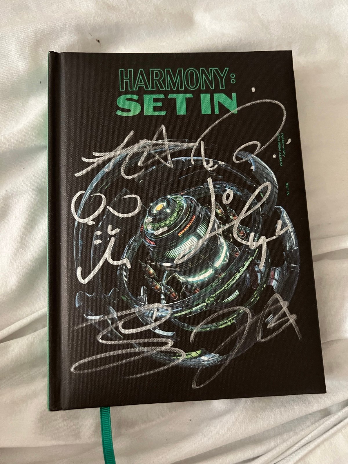 p1harmony signed album