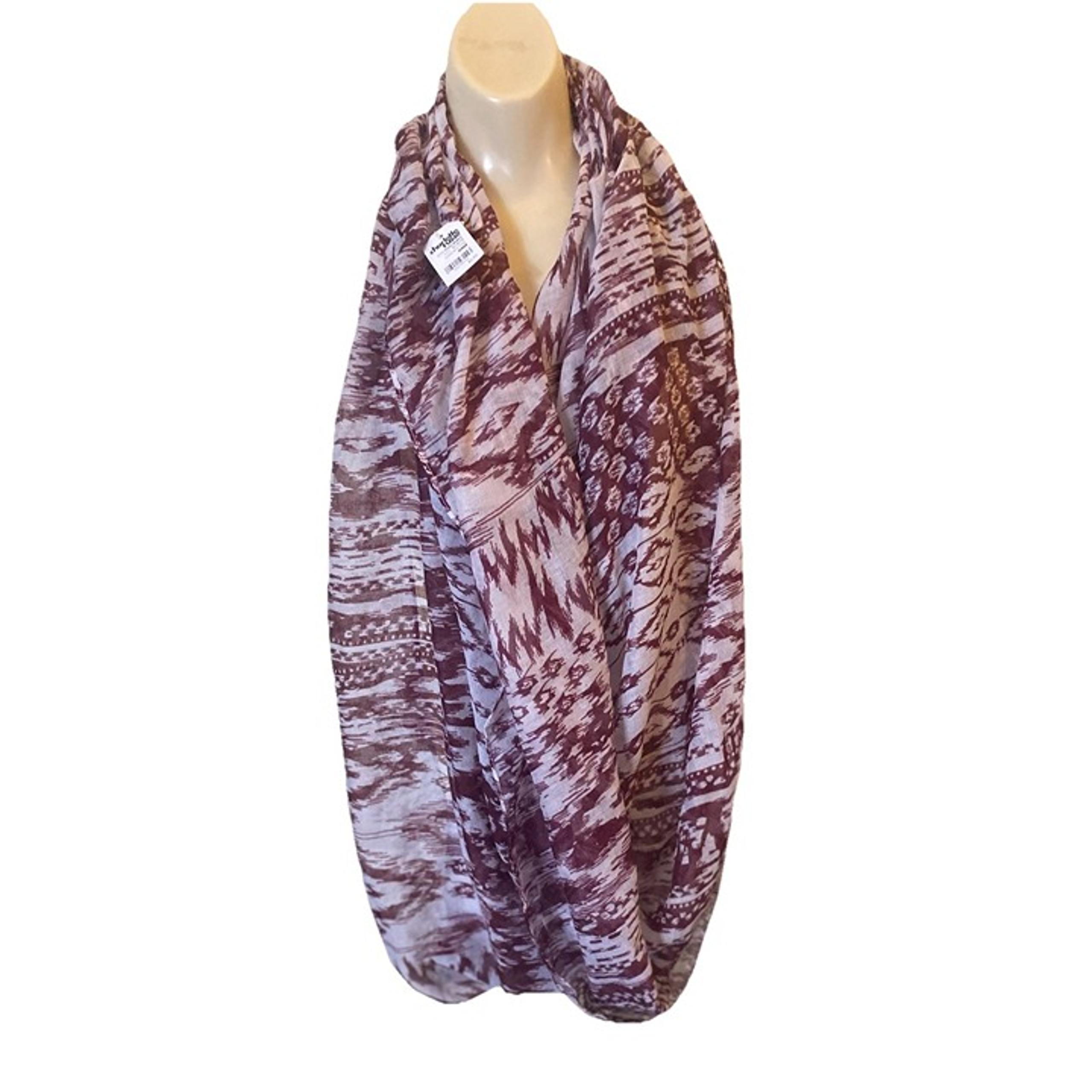 Women Charlotte Russe Large Infinity Cowl Scarf Print Burgundy Grey Lightweight