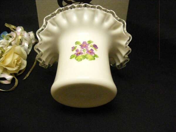 3241 Antique Fenton Violets In The Snow Hat Vase