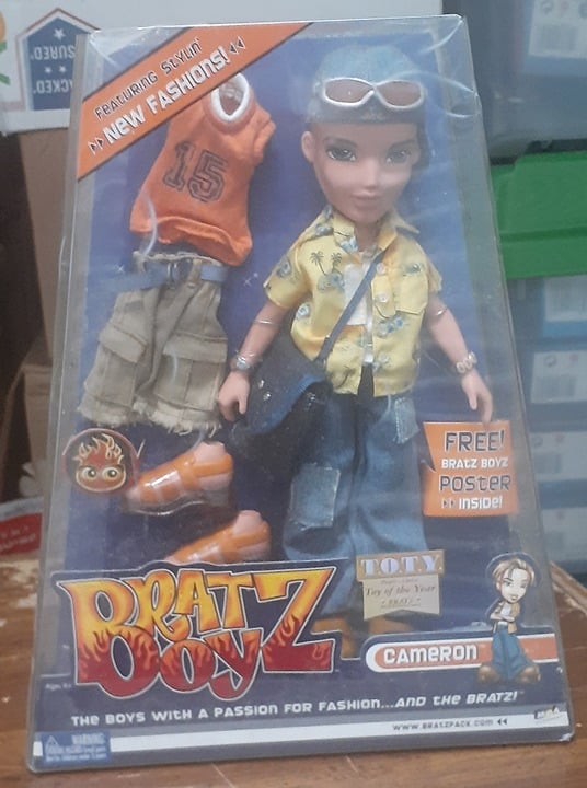 MGA 2003 Bratz Boyz Nu Cool Cameron The Boy with a Passion for Fashion 10 Doll