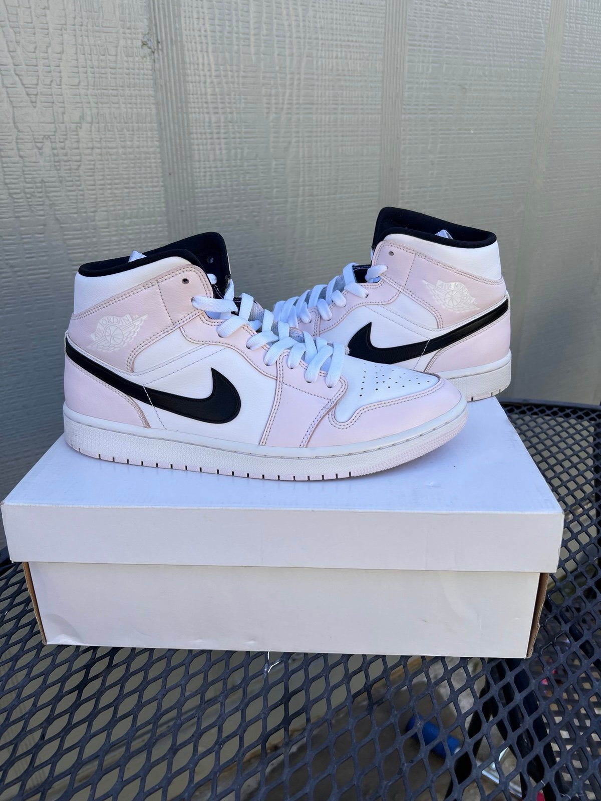 Jordan’s 1 mid
