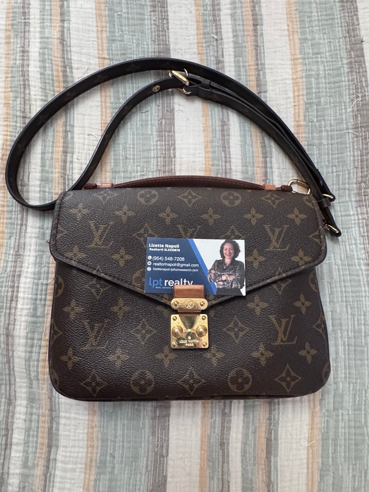 Louis Vuitton Pochette Métis Monogram