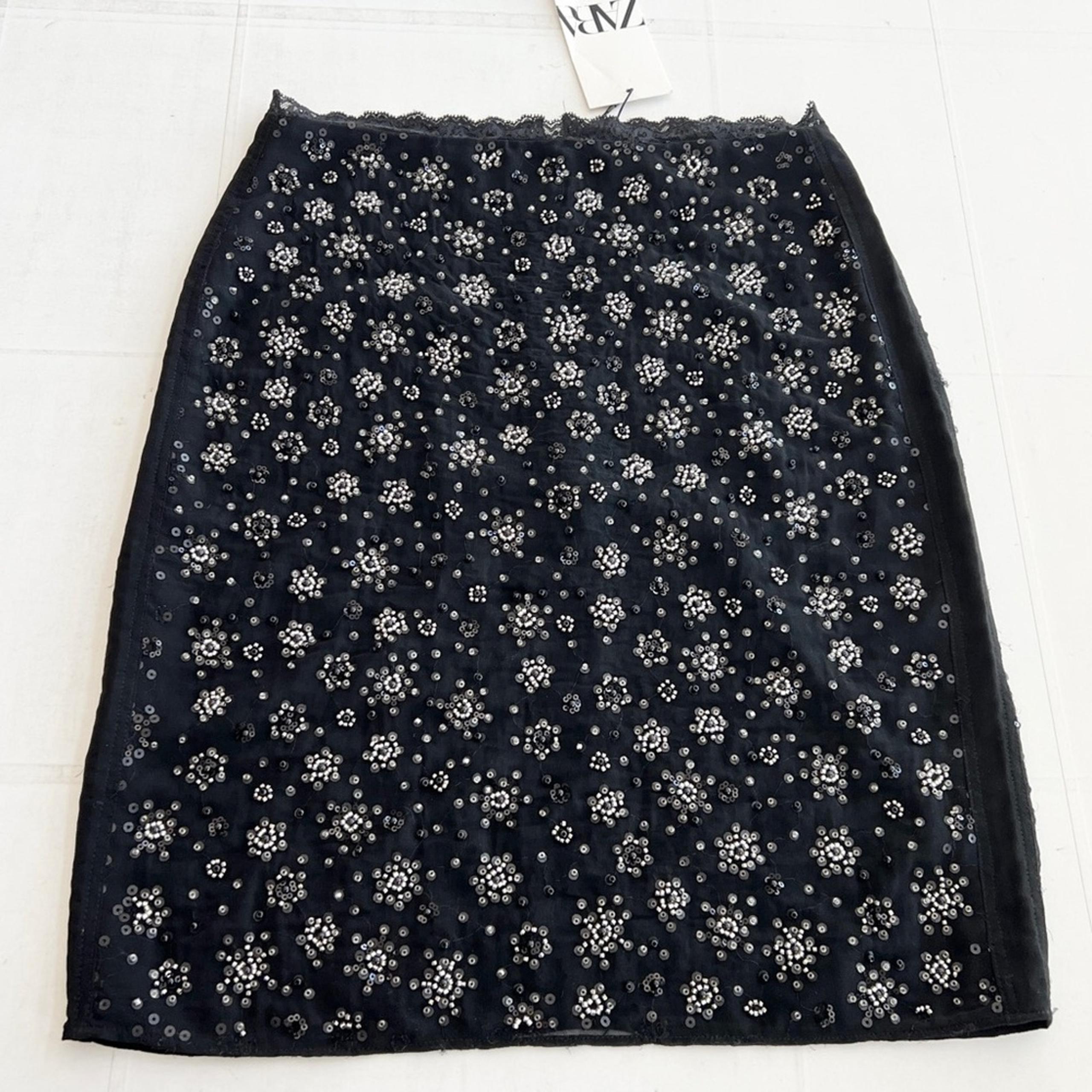 New ZARA Embroidered Beaded Mini Pencil Skirt Women’s SIZE XS Black