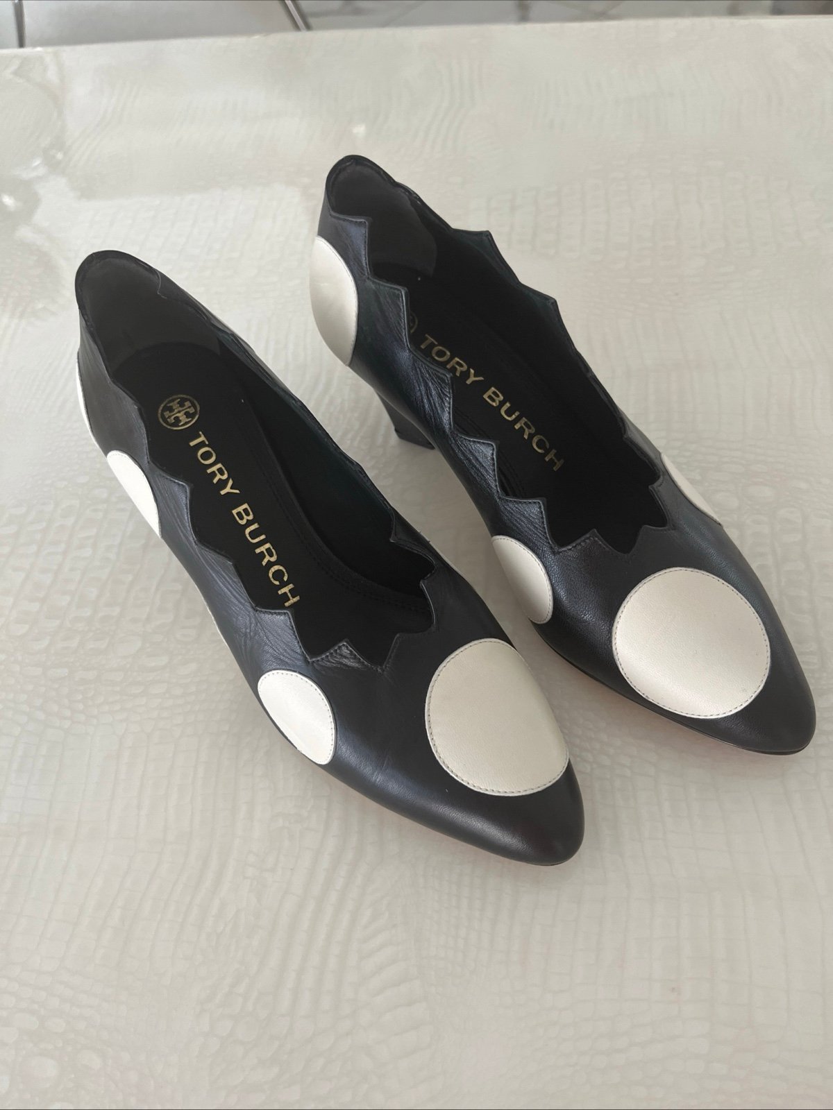 Tory Burch Italy Zig Zag Dot Pump Black Leather shoes heel Women's Size 7