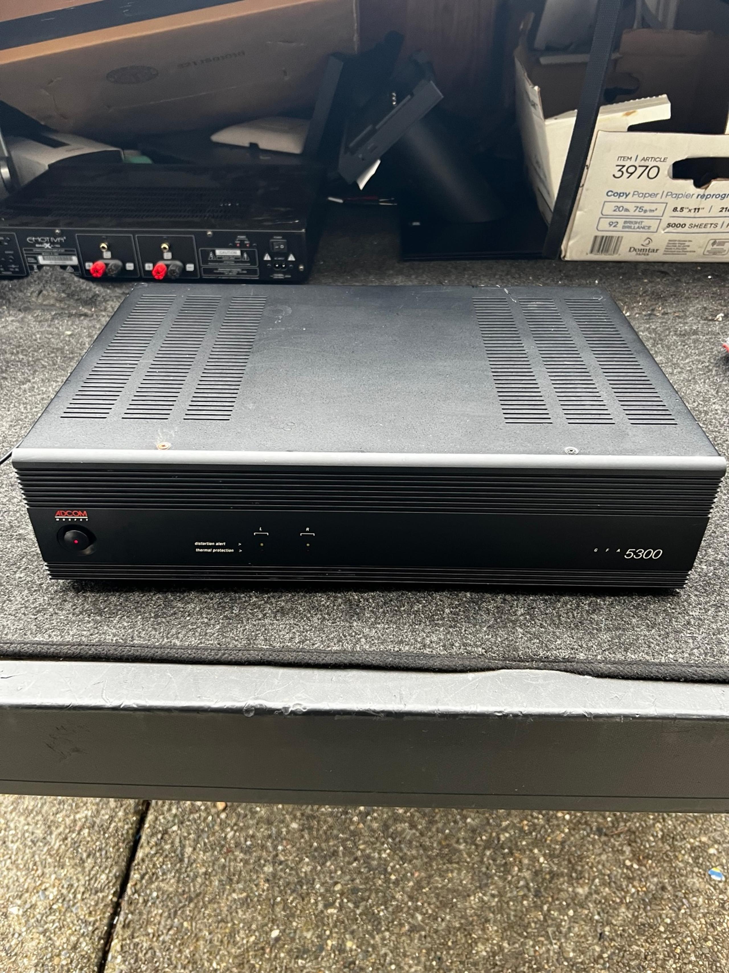 Adcom GFA-5300 stereo Power Amplifier (Works but 1 channel breaks in and out)...