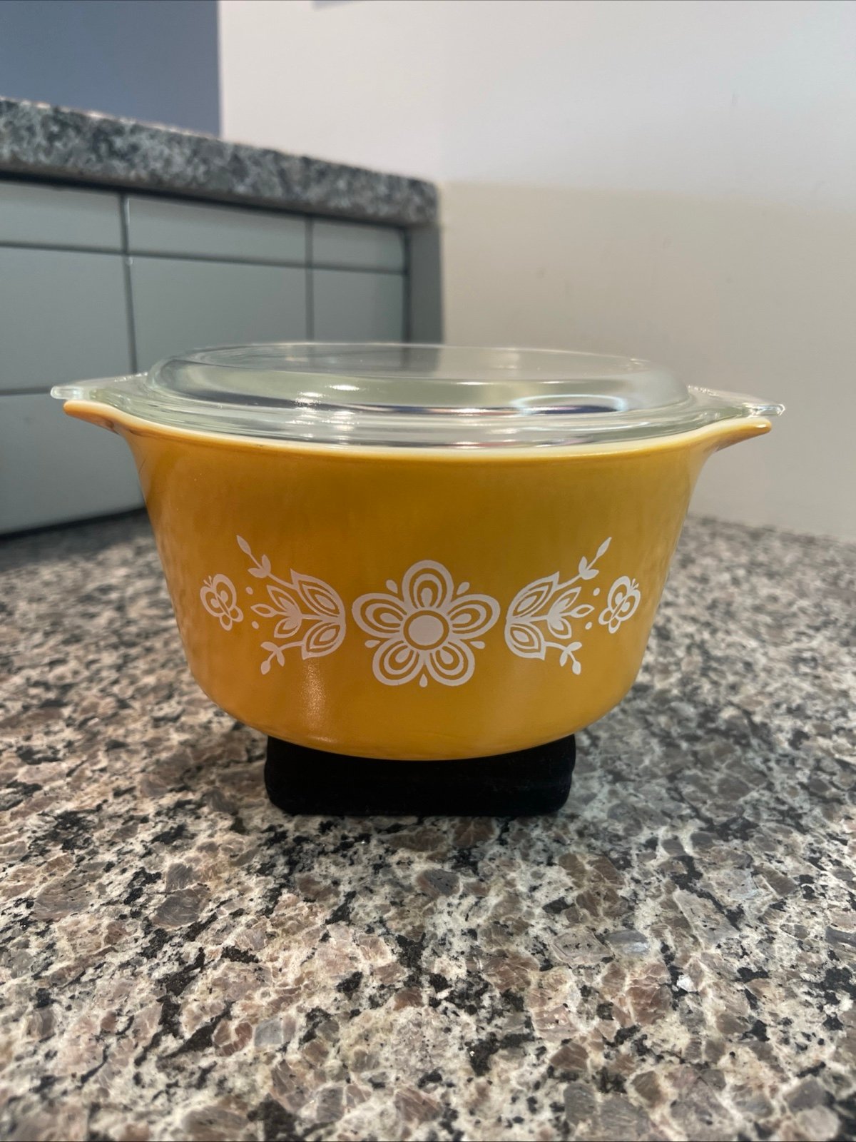 Vintage Pyrex Butterfly Gold # 473-B 1 QT Cinderella Casserole Dish With Lid