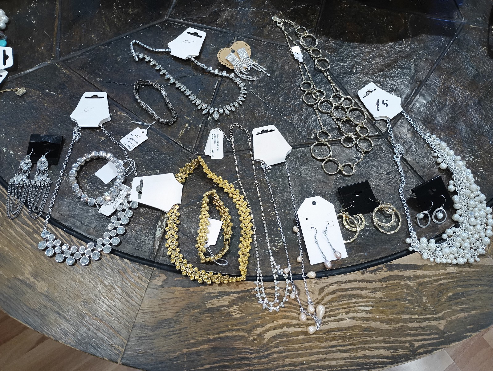 Glamour Jewelry Lot