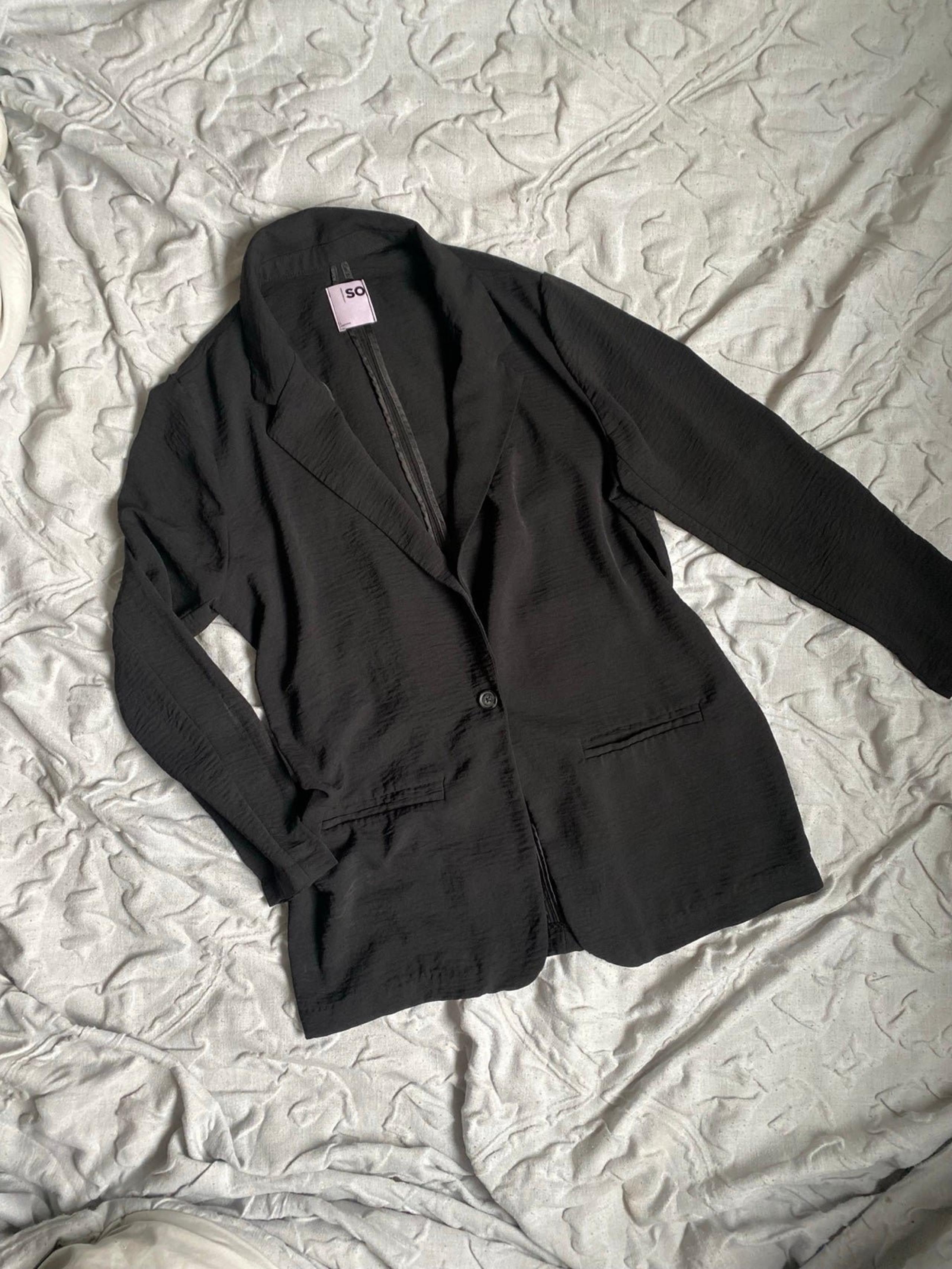 Black lightweight blazer