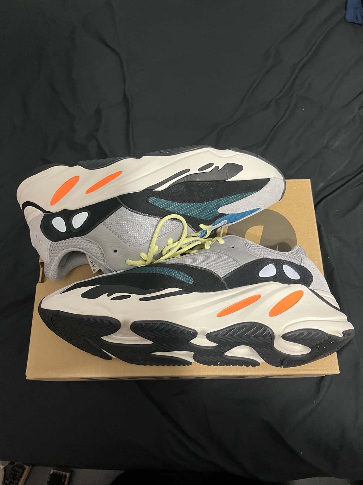 Yeezy 700 wave runner