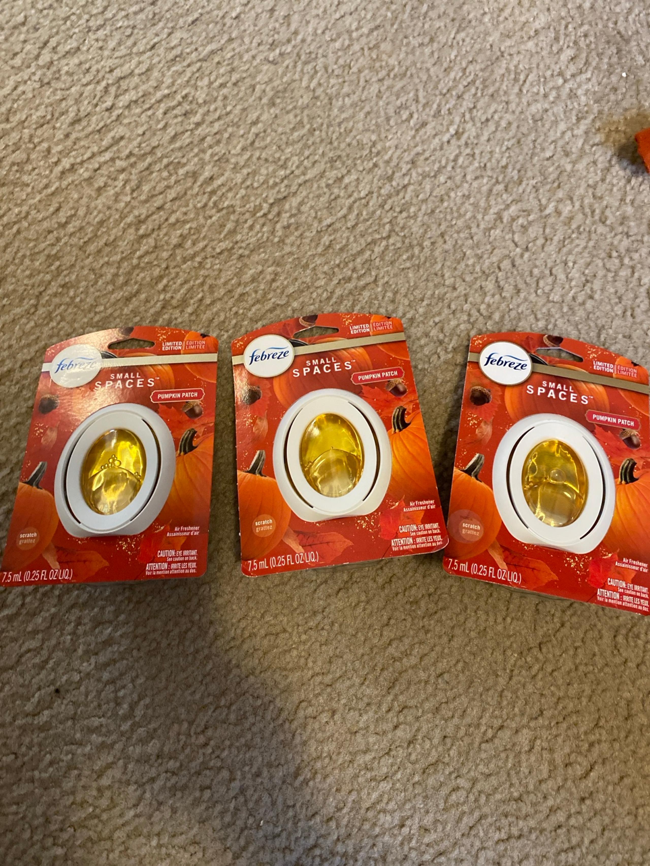 3 Pumpkin Roll Febreze Small Spaces Air-Freshener new
