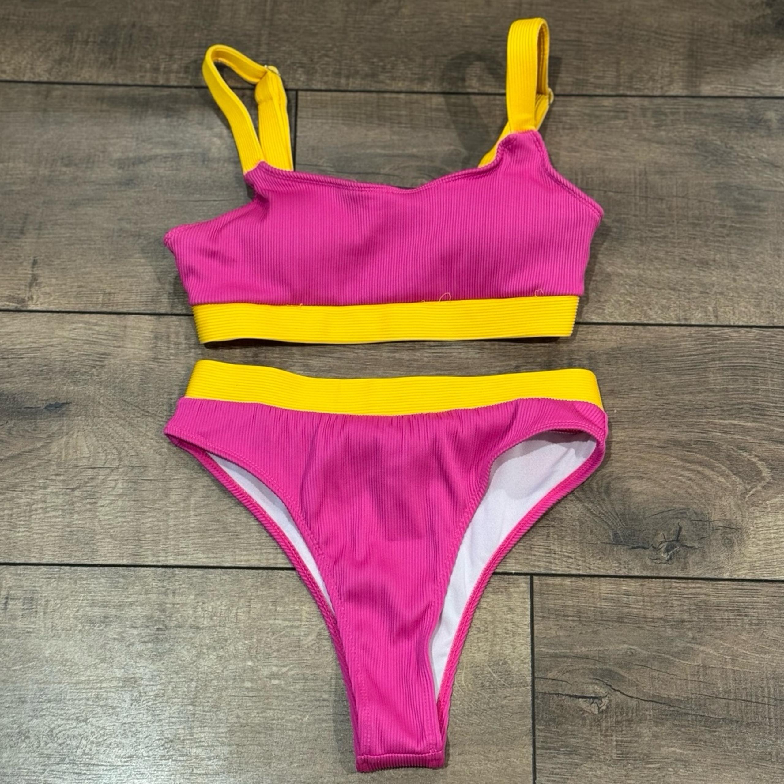 Women’s Boutique High Waisted Swimsuit Two Piece Bikini *NWOT*