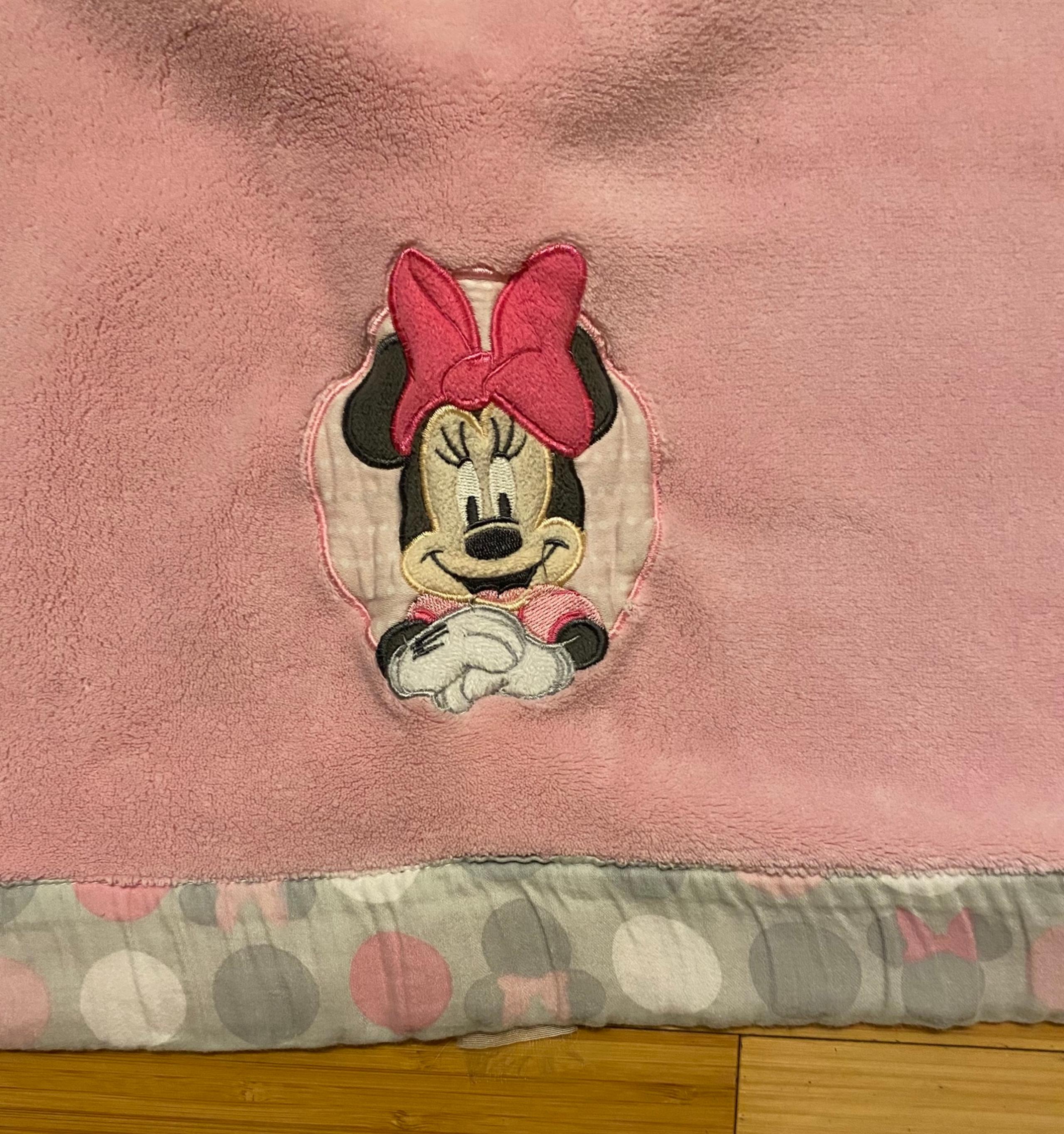 Girls’ Dinsey Baby Minnie Mouse Nursery Plush Blanket