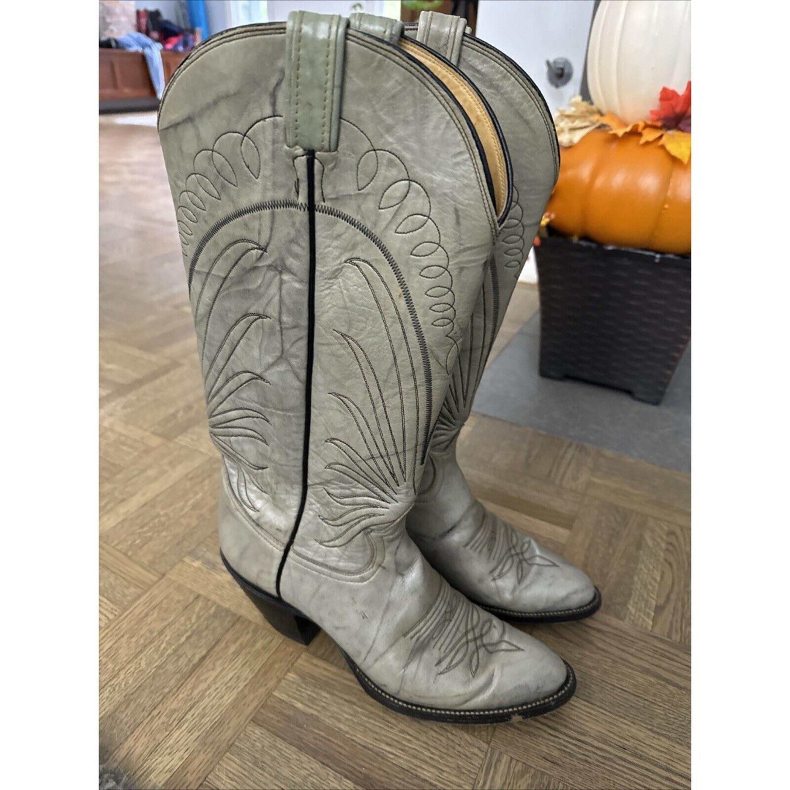 Vintage Tony Lama Women's Cowgirl Western Boho Boot 9 A  Gray W/ Black Stitching