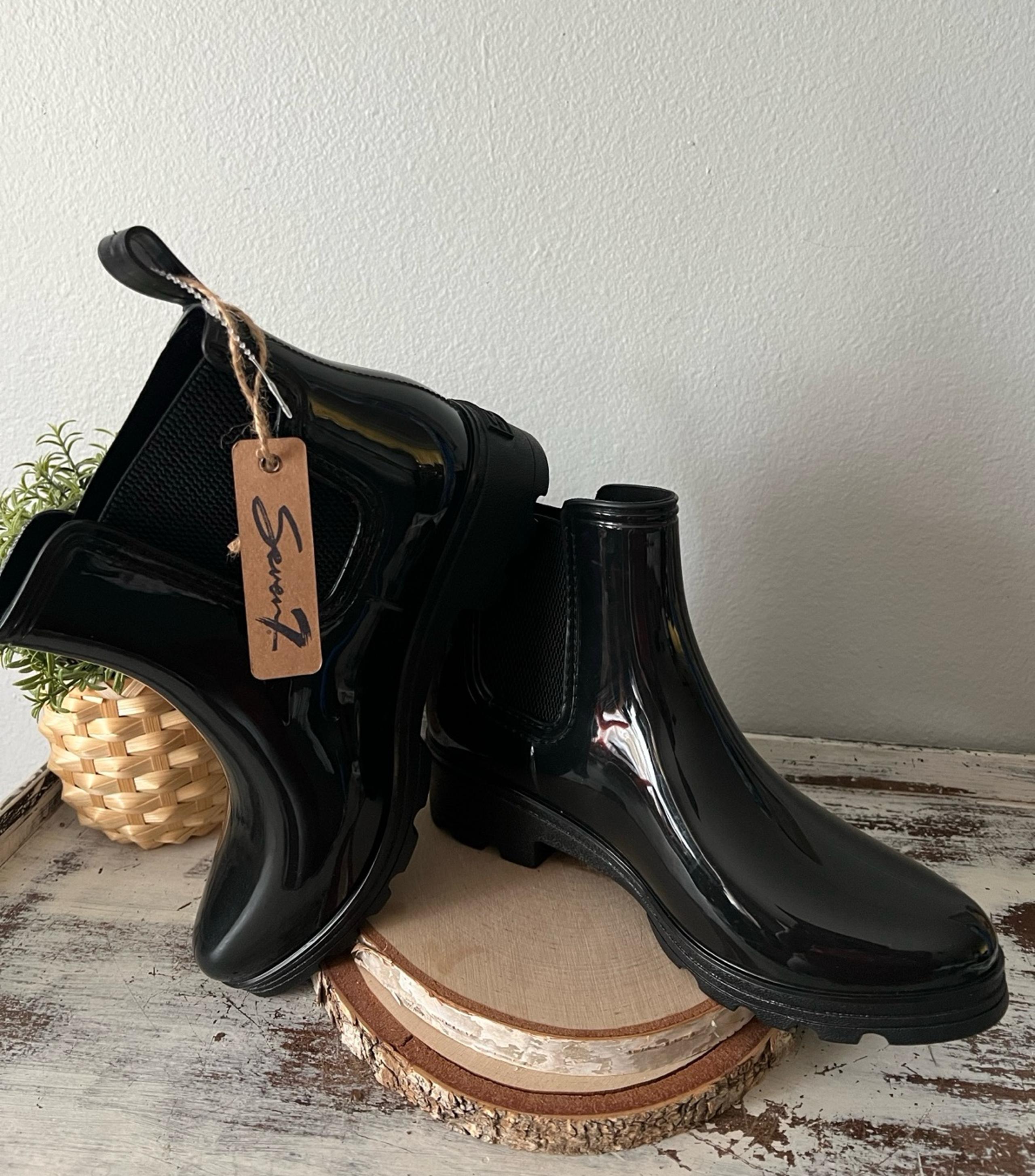 Seven 7 Chelsea Halifax Rain Bootie Black Pull On Lug Sole NWT Womens Sz 11