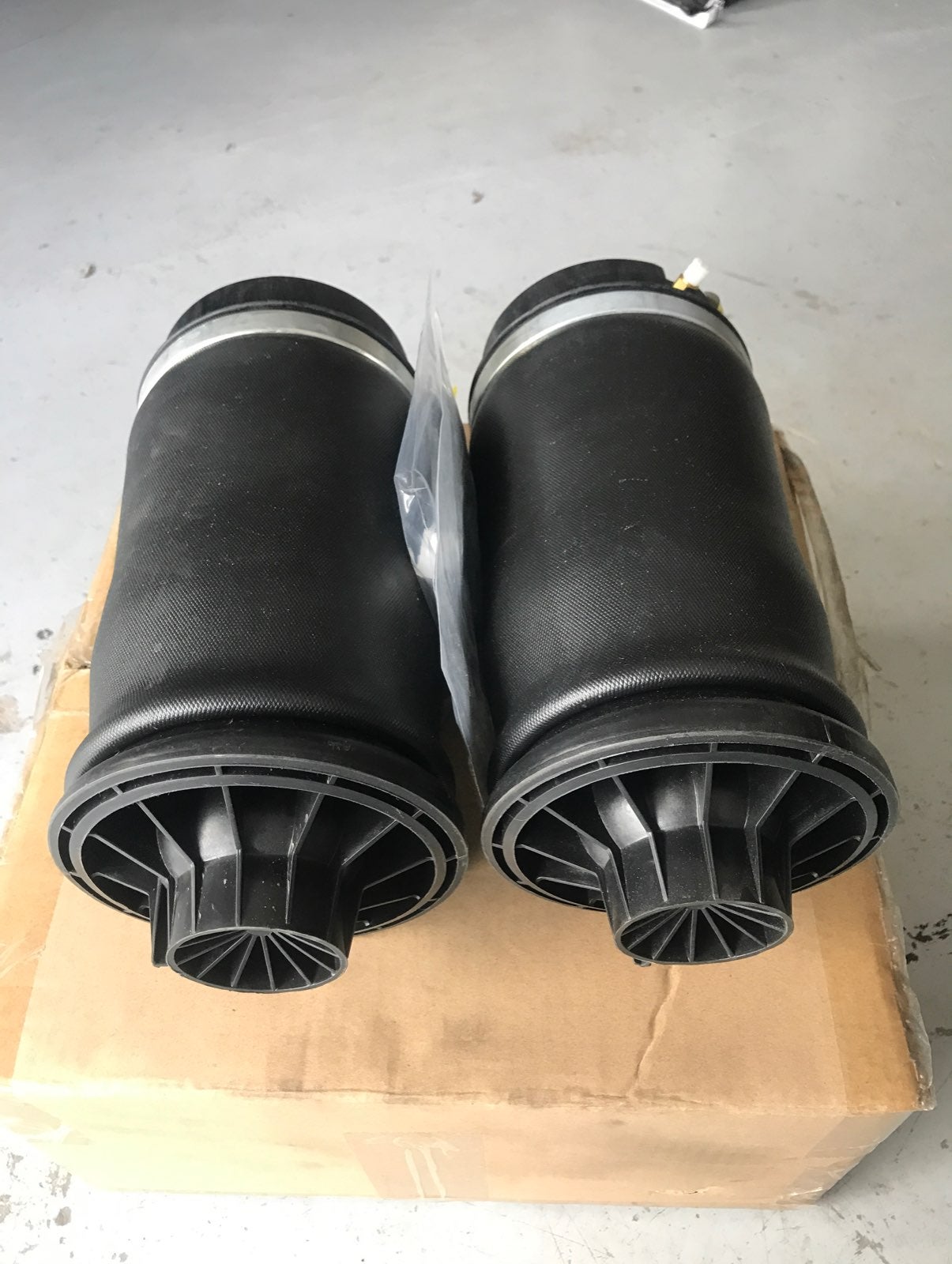 Mercedes benz Rear Air spring bag...L500