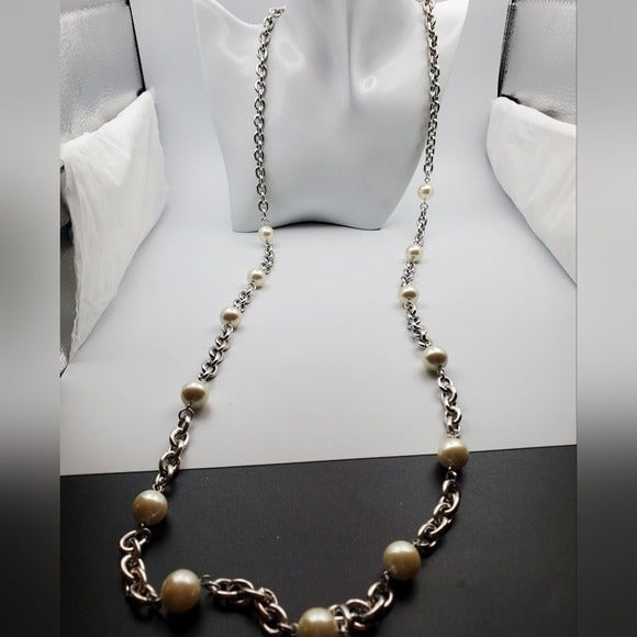 Floating celtic pearl necklace N1640