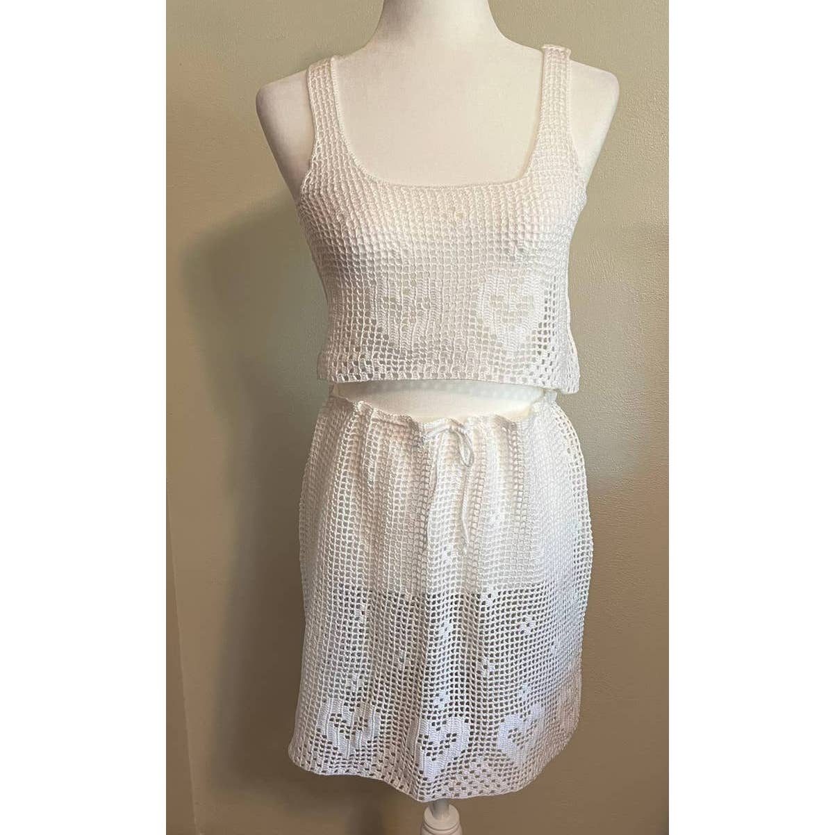 Handmade White Crocheted Above the Knee Skirt & Matching Halter Top Hearts Sz S