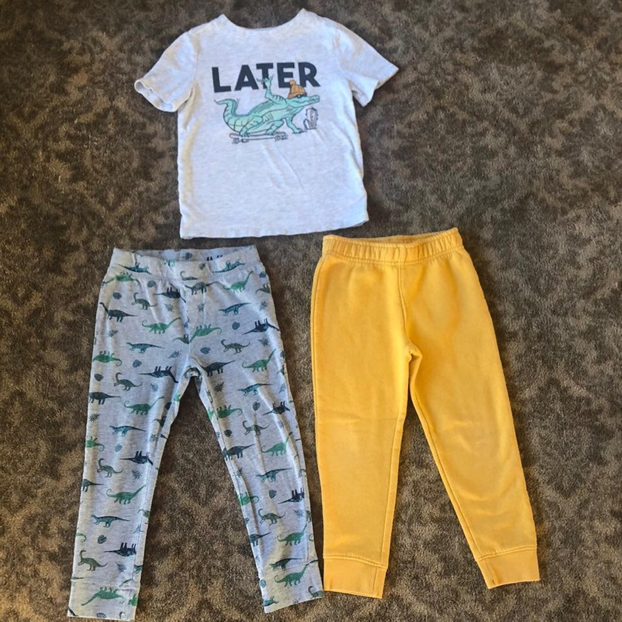 4T Old Navy, Cat & Jack 3-Piece T-shirt & Joggers Set, Size 4, GUC