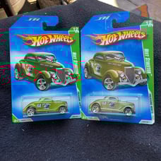 Hot Wheels (Treasure Hunt “Super and Basic” Neeter Streeter) Lot of 2 “2009”