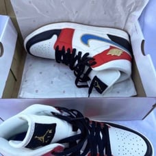 Nike Air Jordan 1 Mid Shoes