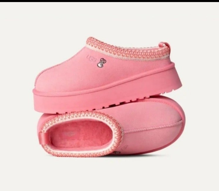 UGG Tazz Love 24 Valentine's Day Slippers Size 9