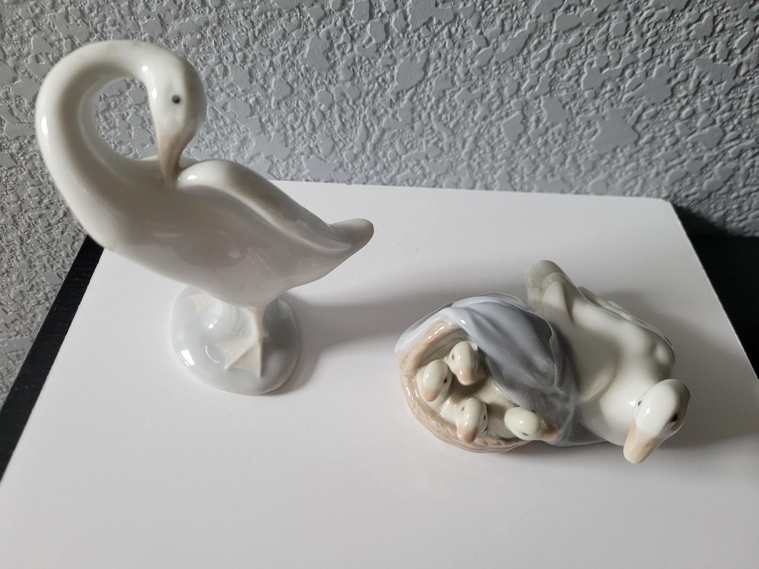 Lladro ducklings figurine. Set of two