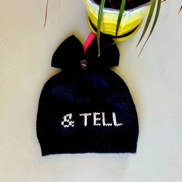 NWT BETSEY JOHNSON KISS and Tell Beanie