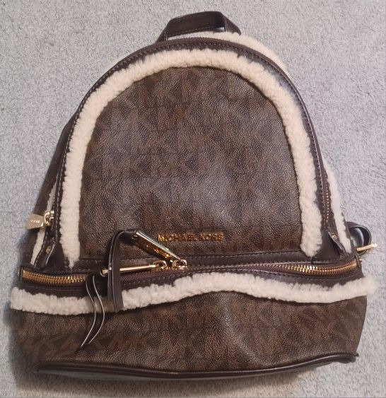 Michael Kors Backpack Rhea Zip Medium Monogram Signature Shearling Trim
