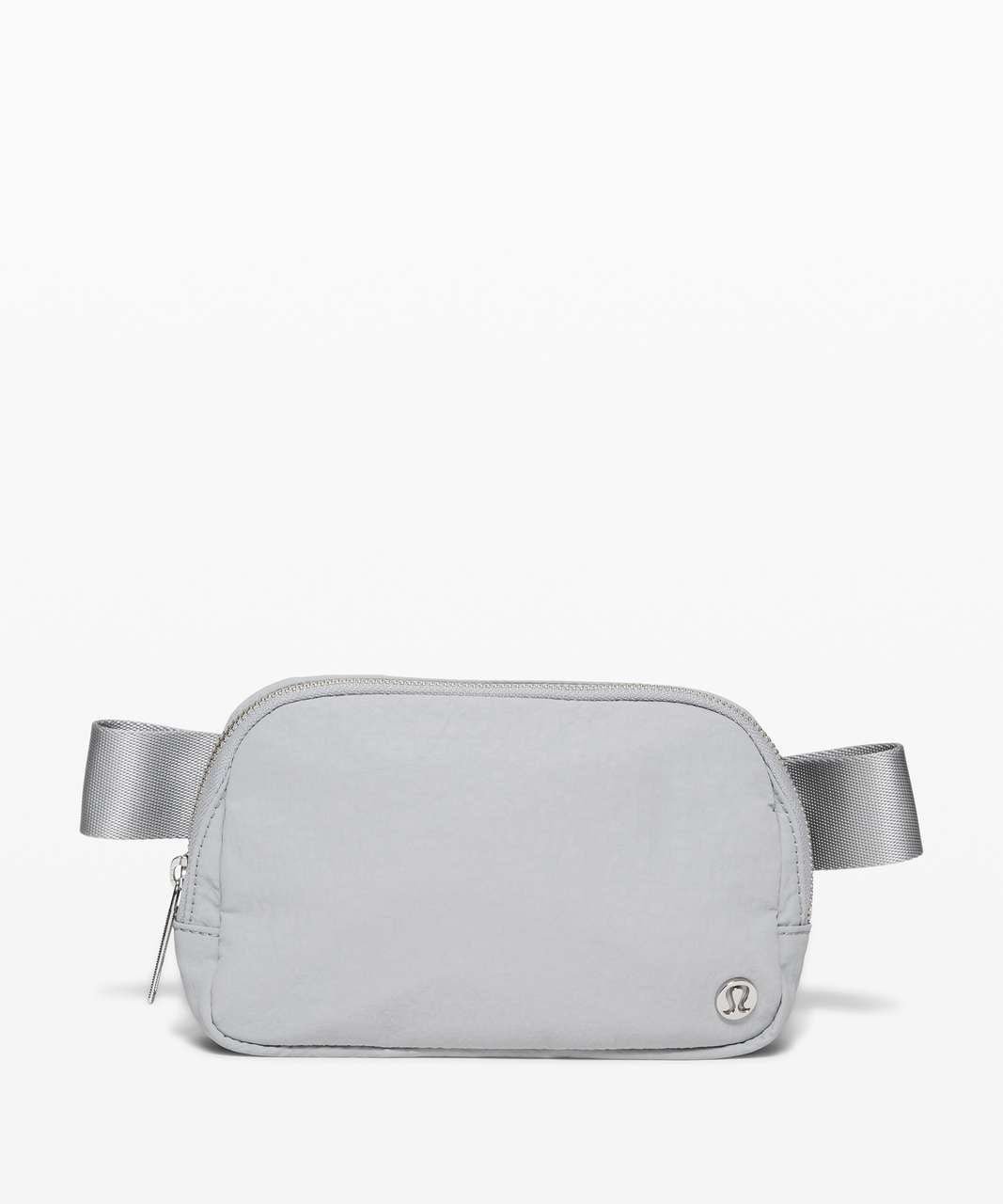 NWT lululemon Everywhere Belt Bag Silver Drop