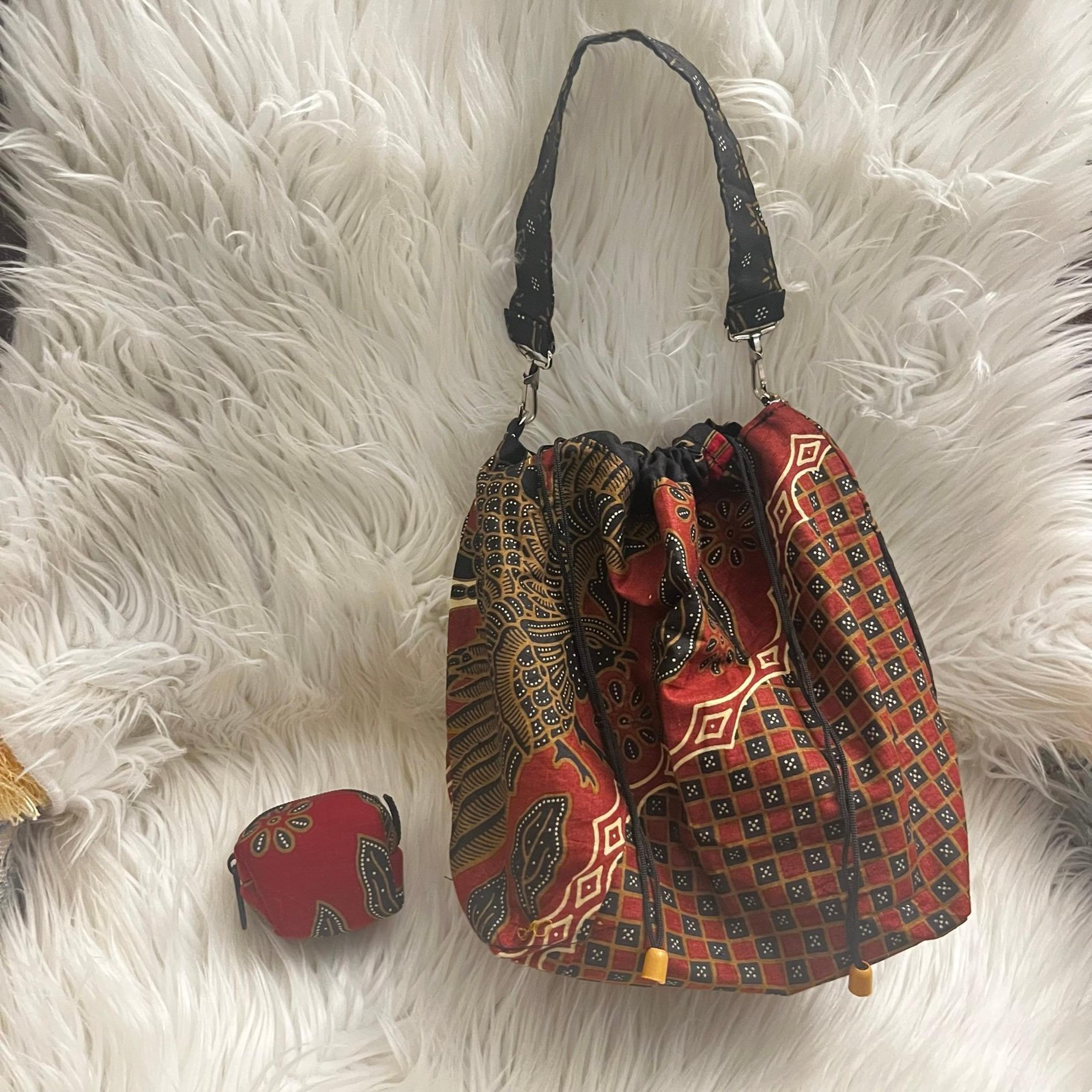 Indonesia Batik Handbag Set Drawstring Bag And Coin Purse NWOT