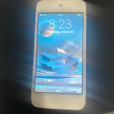 Apple iPod touch 5th gen with dual cameras