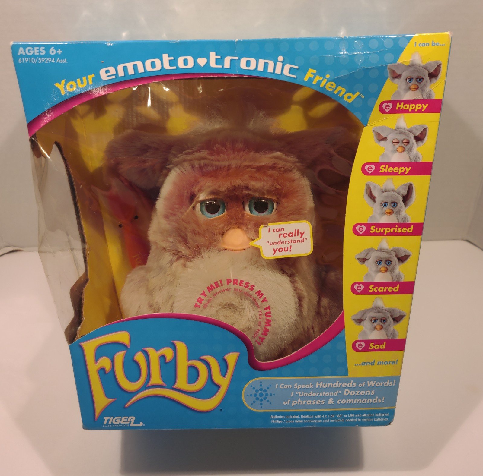 2005 Emoto tronic Dusty Red Velvet Furby 2005. RARE! NIB.