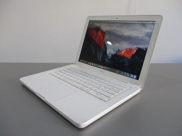 Apple MacBook Laptop