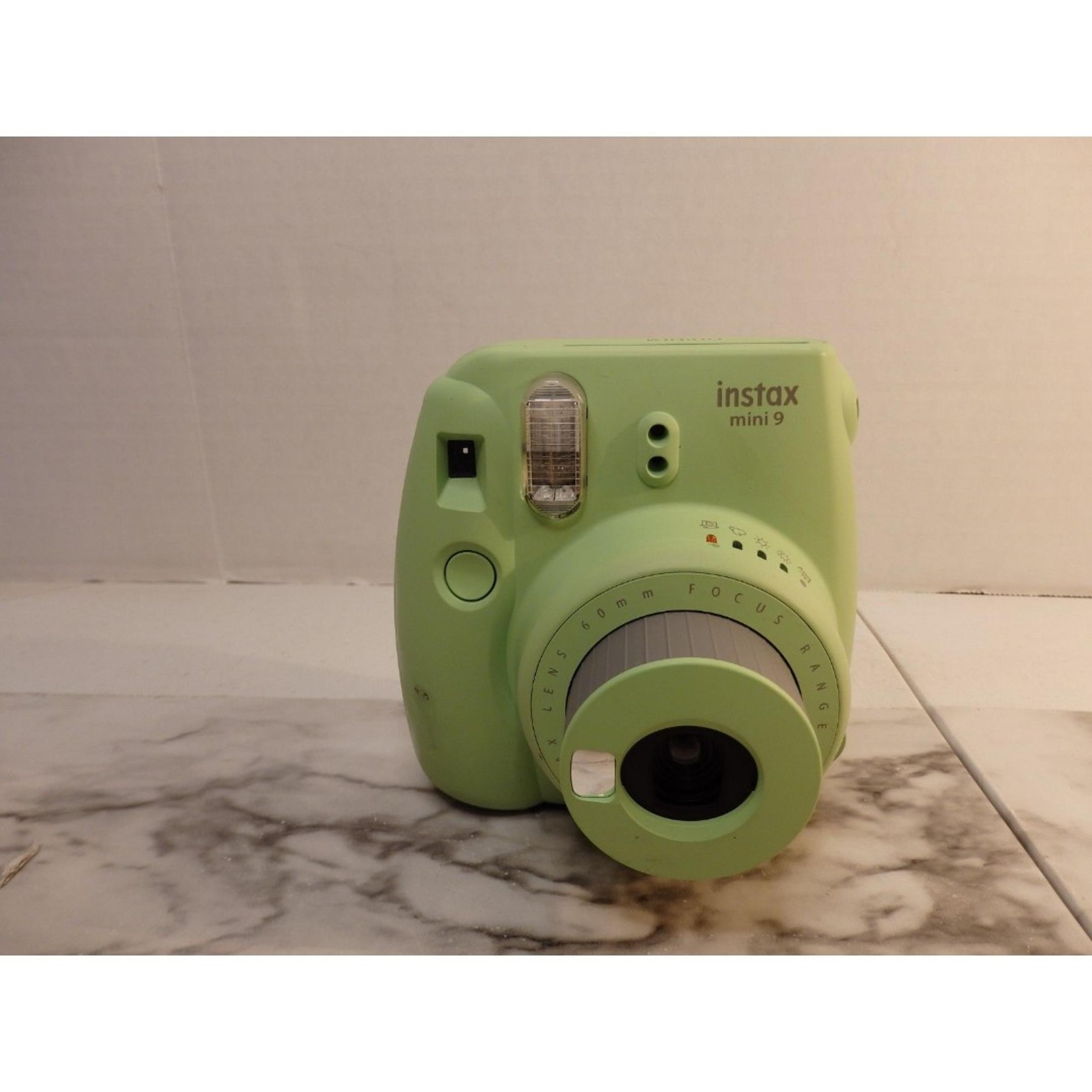 Fuji Instax Mini 9 Fujifilm Instant Film Camera Lime Green TESTED WORKS