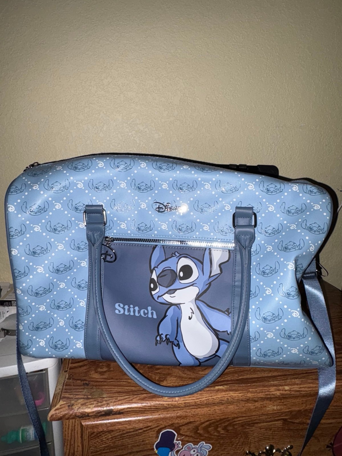 Stitch travel bad