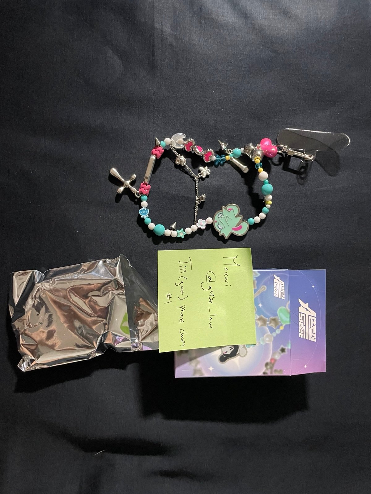 alien stage (alnst) till bunny phone charm