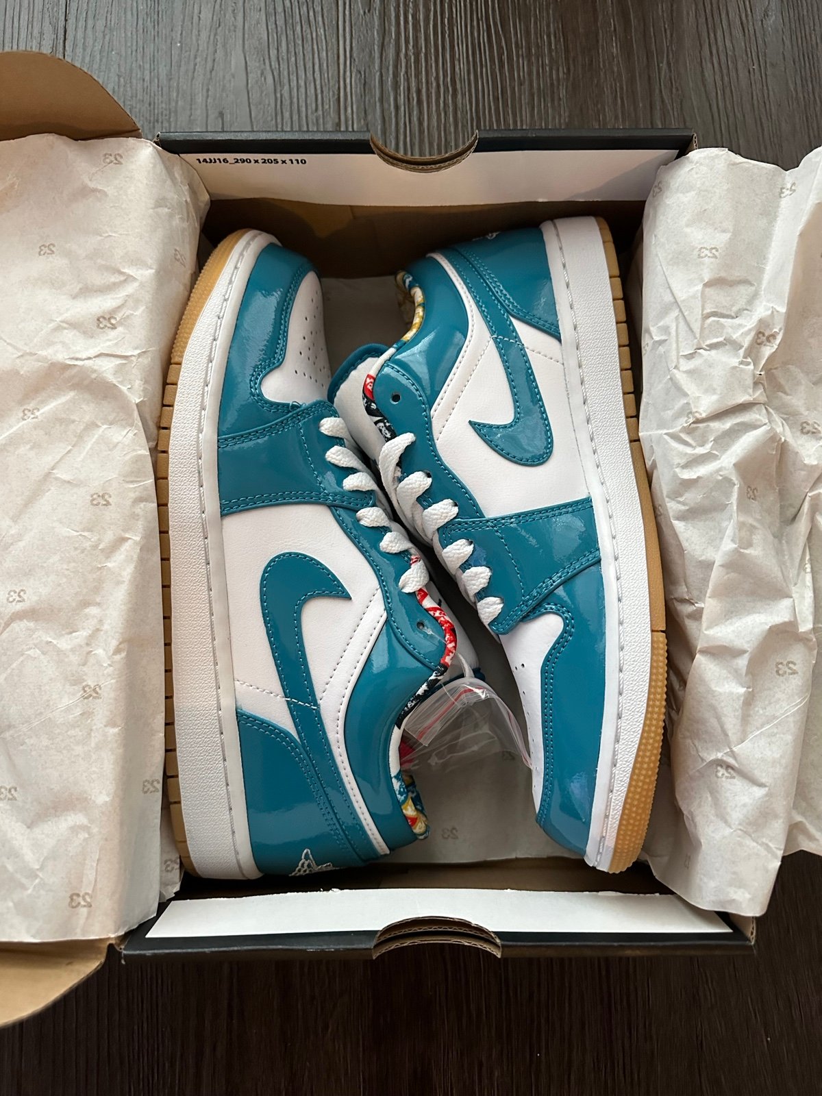 JORDAN 1 LOW SE BARCELONA SIZE 8M