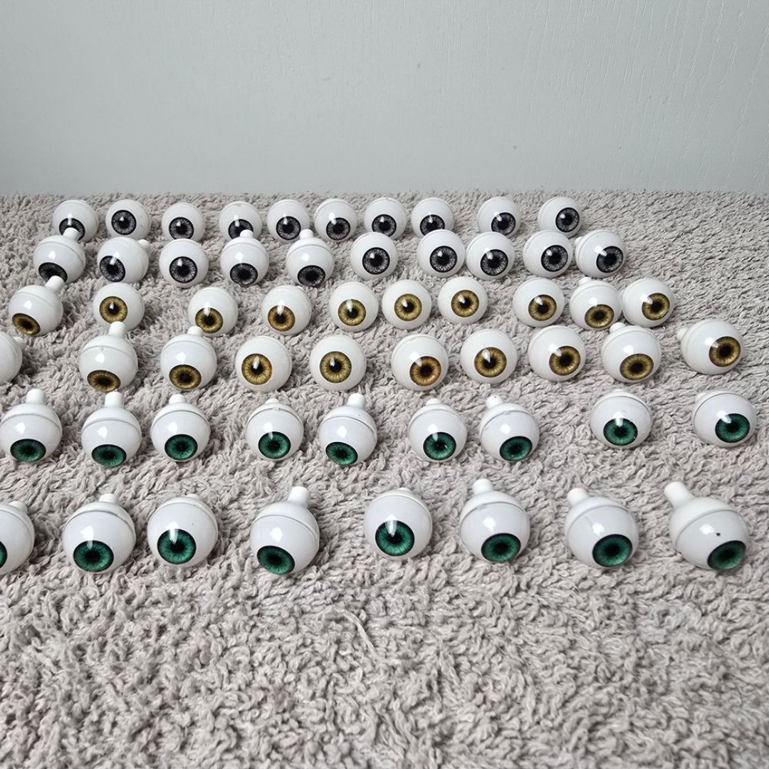 Vintage Tallina Eyes Eyes Eyes 60 Pieces 20mm 18mm 16mm Acrylic Eyeballs