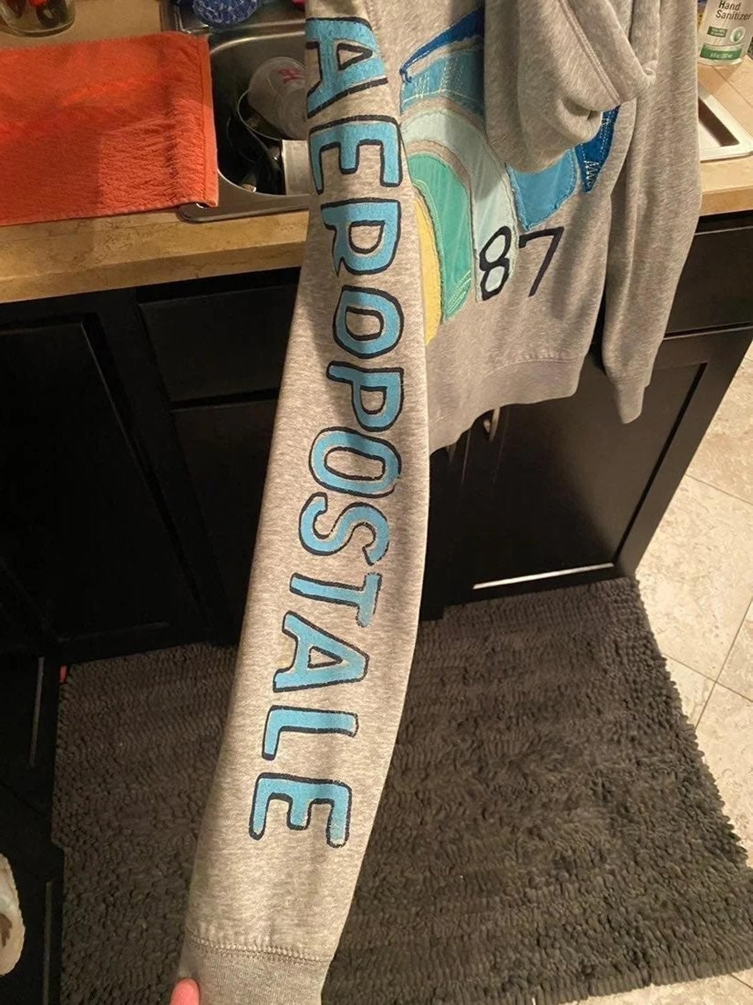 Aeropostale sweater women size M