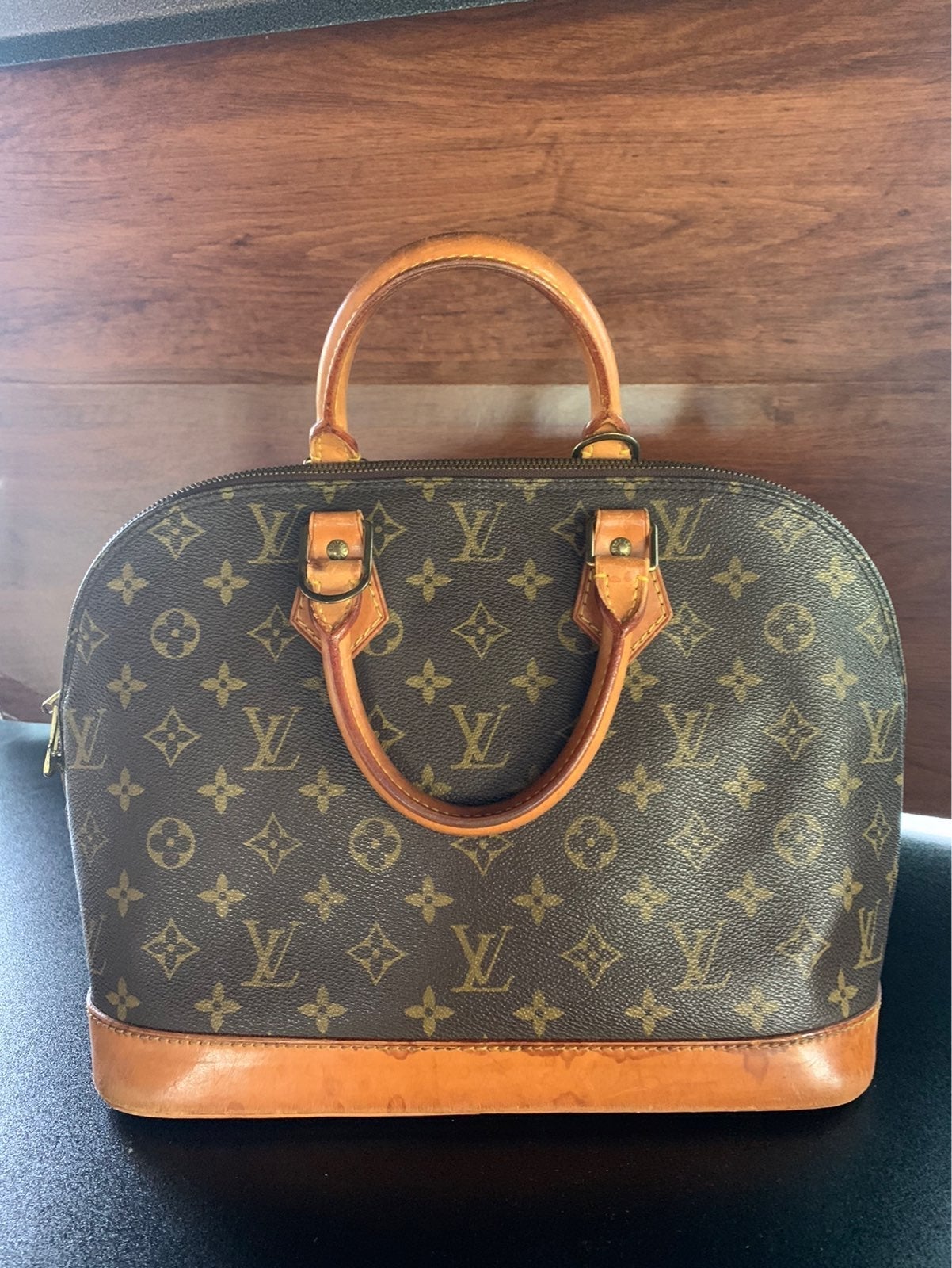 Louis Vuitton Alma Monogram