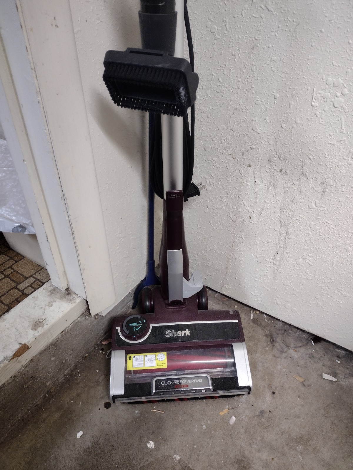 Shark Duo clean Powerfin Upright Vacuum Cleaner