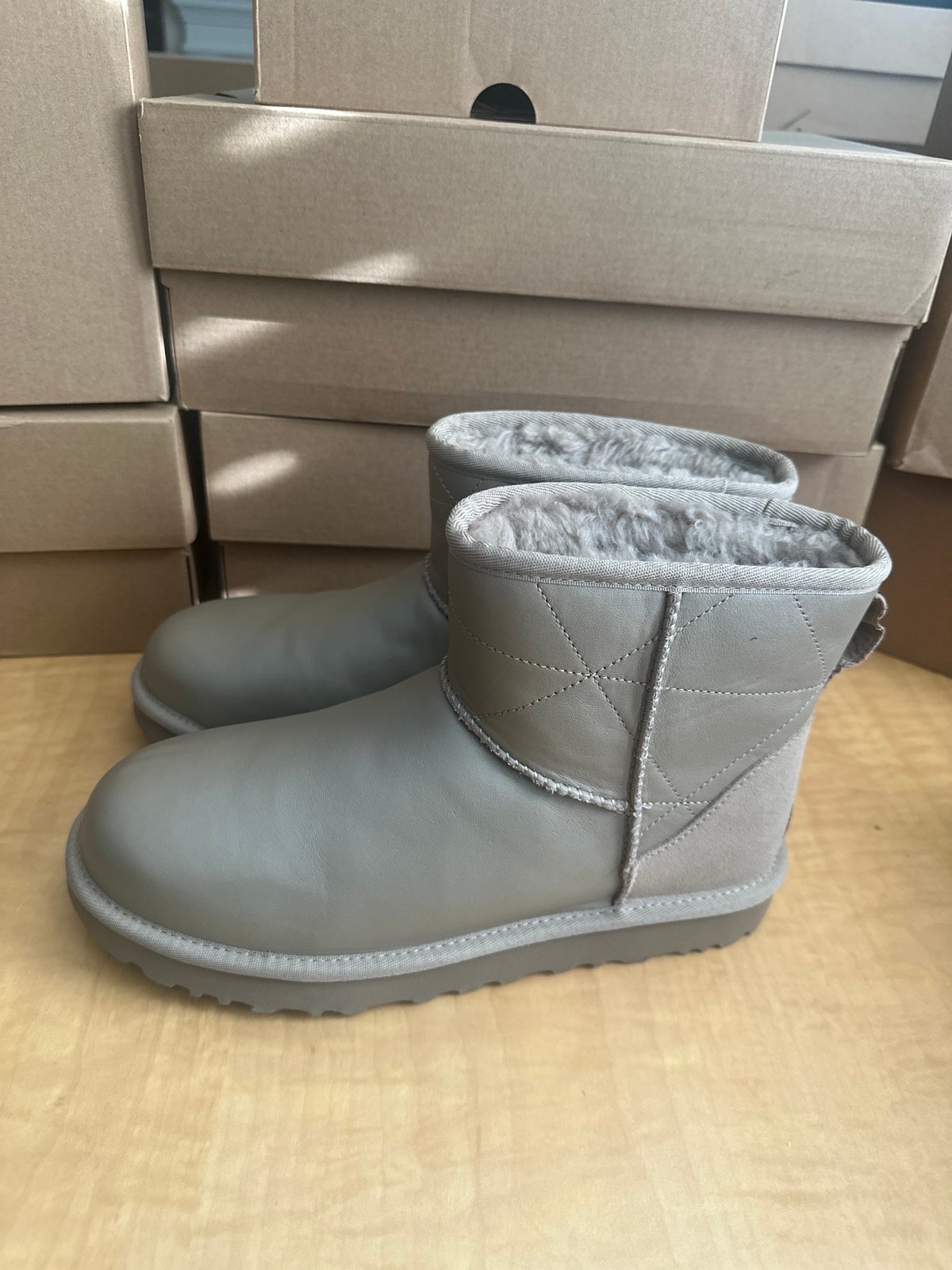 Ugg Women’s Classic Mini Pearlized Boot