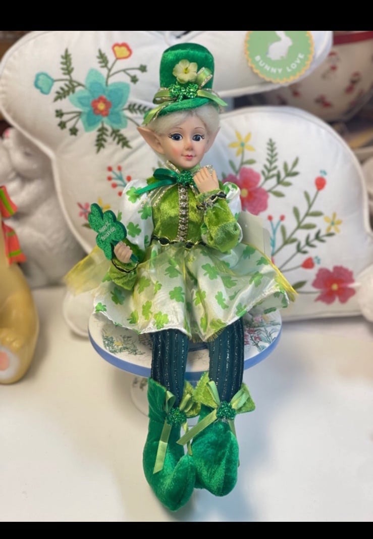 Novogratz ‘Happy St. Patrick’s Day’ Clover Shelf Sitting Elf Doll #stpatrick #s