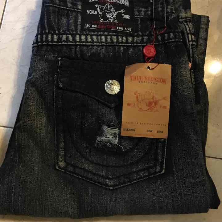 TRUE RELIGION OFFER ME